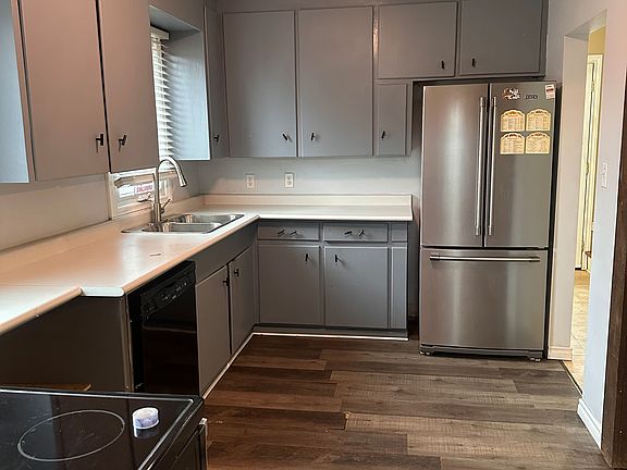 4th image of 1418 Wilson Rd N