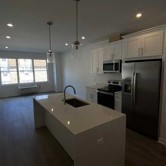 74 Clarendon Pl #203 — Photo 3