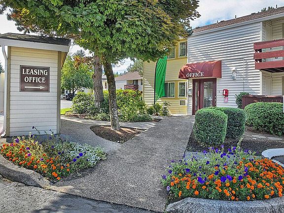 Leasing Office Sign Foothills Apartments Portland OR