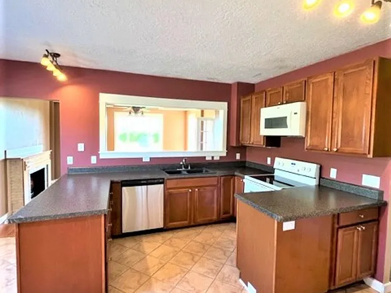 6680 NW Bony Rd — Photo 5
