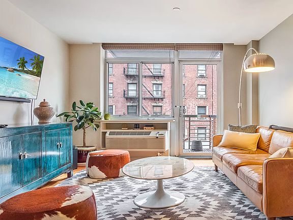 2nd image of 1635 Lexington Ave APT 3F