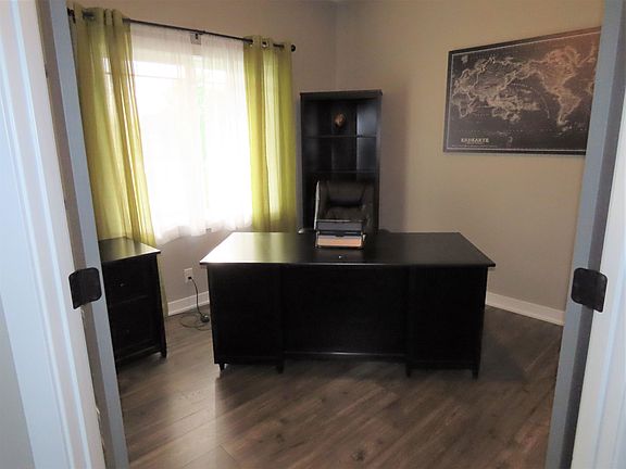 2nd image of 121 Snow Valley Cir