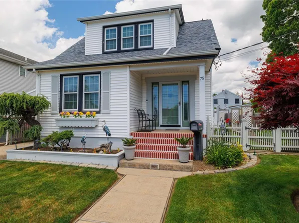 75 Pine Street, Oceanside, NY 11572