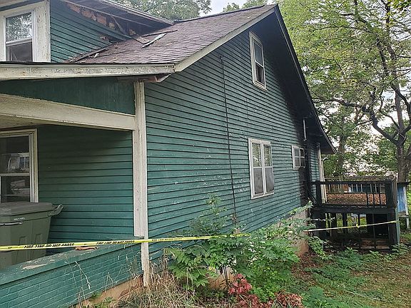 4th image of 1106 E 1st North St