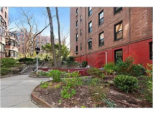 Sold by Douglas Elliman | media 14