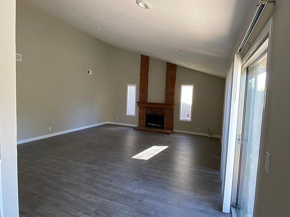 5th image of 33839 Cassio Cir
