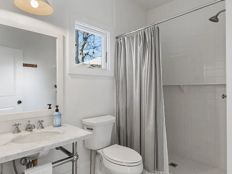 193 Coggeshall Ave — Photo 16
