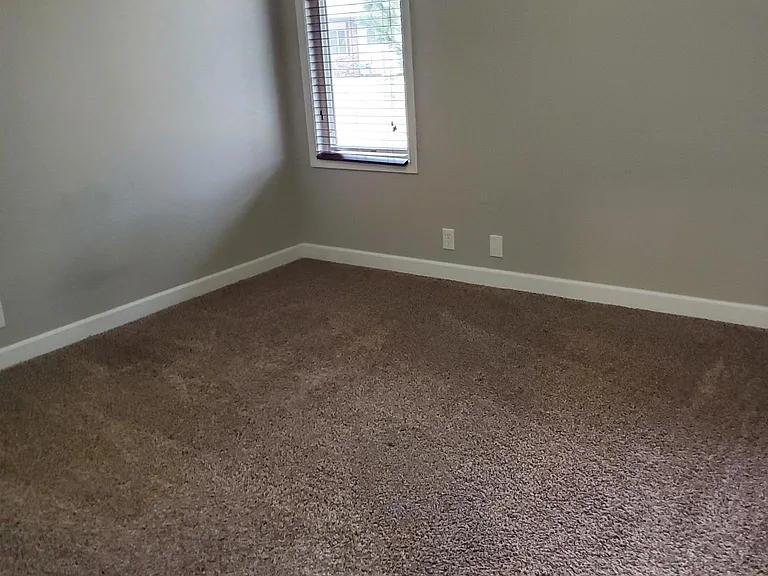308 W Adams St — Photo 33