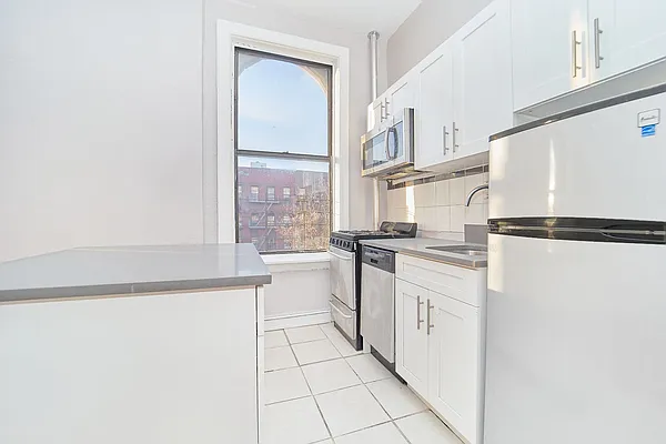 Rented by Living New York | media 11