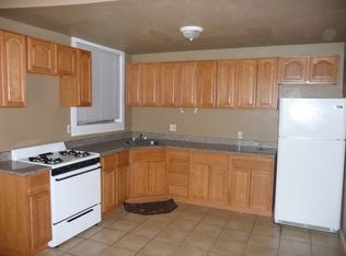 941 Center St #A, Oakland, CA 94607