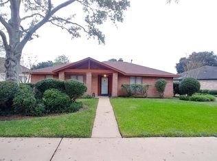 9118 Sterlingame Dr, Houston, TX 77031