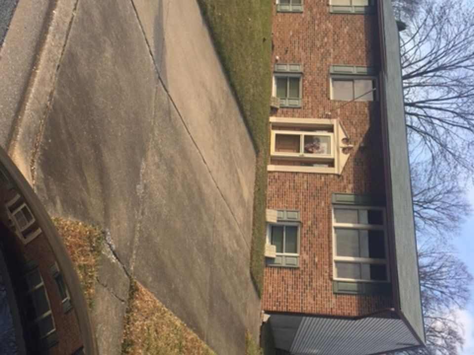 2nd image of 9912 Maidbrook Rd