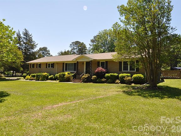 2nd image of 808 Briarcliff Cir #63&64