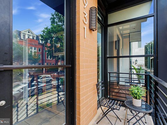 3rd image of 1931 12th St NW #1