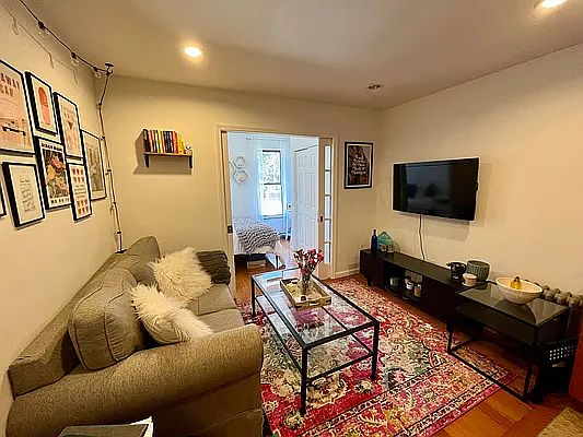 2nd image of 154 Allen St APT 2B
