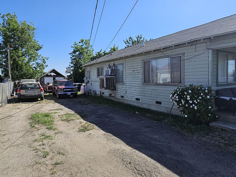 2nd image of 1005 E Douglas Avenue