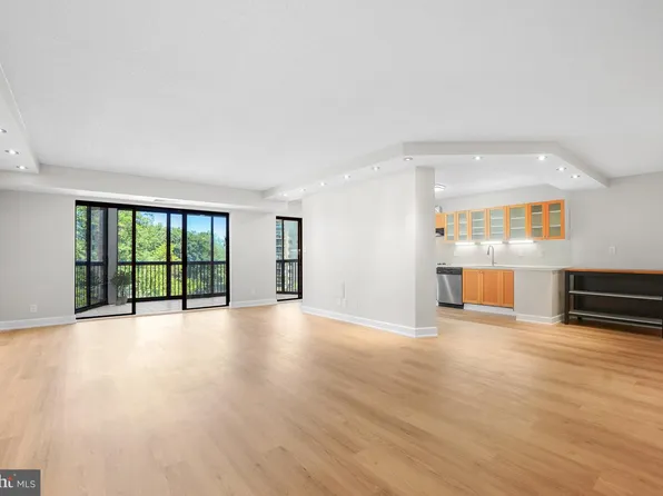 5904 Mount Eagle Dr APT 601, Alexandria, VA 22303