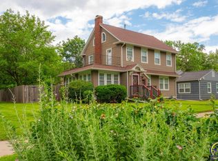 1533 SW Macvicar Ave, Topeka, KS 66604