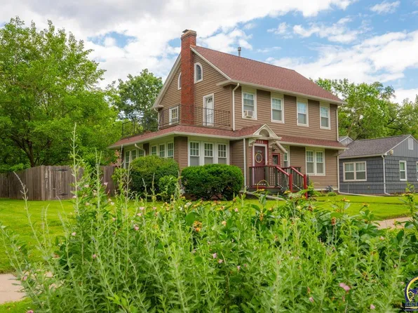 1533 SW Macvicar Ave, Topeka, KS 66604