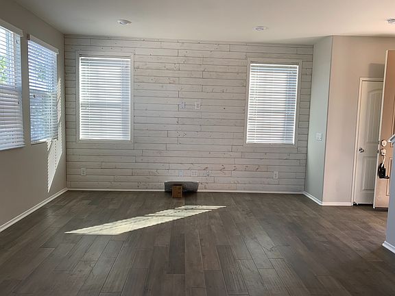 5th image of 30349 Village Knoll Dr
