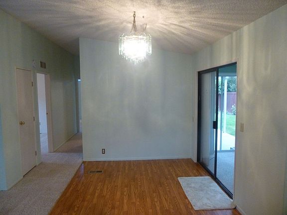 5th image of 3415 Greenacre Dr