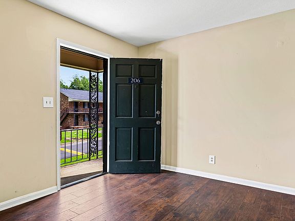 5th image of 3820 1st Ave #C1609c71b