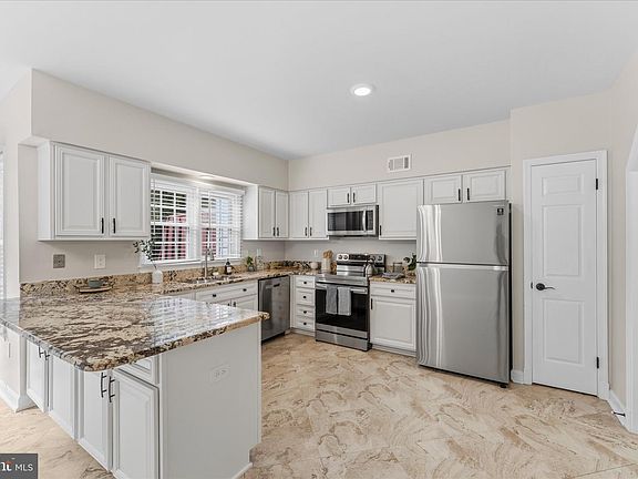 4th image of 5960 Wescott Hills Way