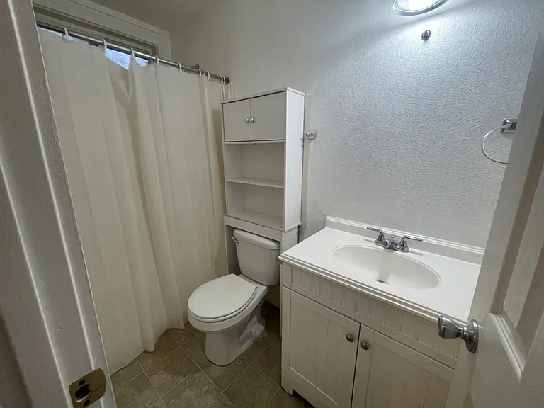320 Birch St #3 — Photo 7