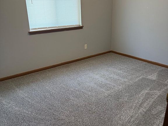 3rd image of 824 Mechanic St #16