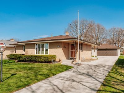 4052 N 89th STREET, Milwaukee, WI, 53222