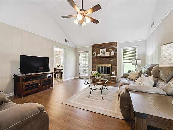 2nd image of 1725 Golden Fields Dr