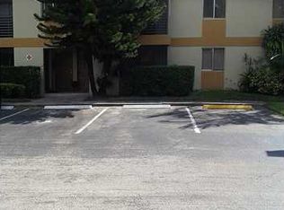 104 Gardens Dr APT 201, Pompano Beach, FL 33069