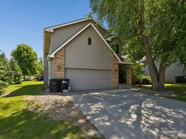 325 N 162nd St, Omaha, NE 68118