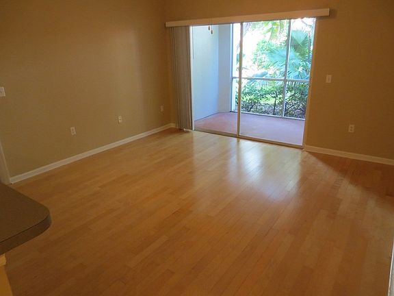 5th image of 4207 S Dale Mabry Hwy Unit 2114