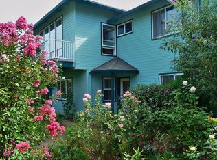 210 Sunnyview Dr, Ashland, OR