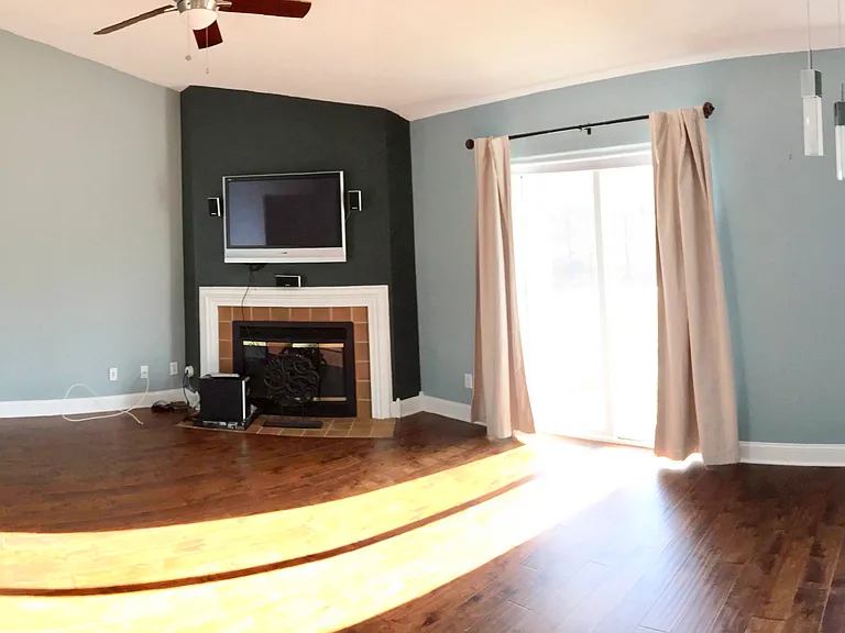 8955 Wrenwood Ln — Photo 3