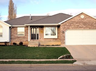 1249 S 200 E, Kaysville, UT 84037