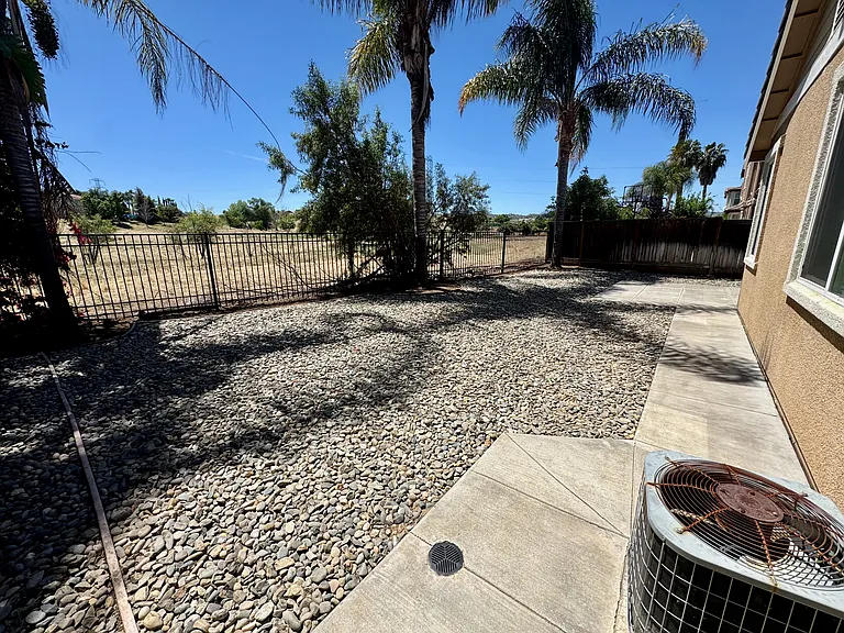 2706 Serene Ct — Photo 30