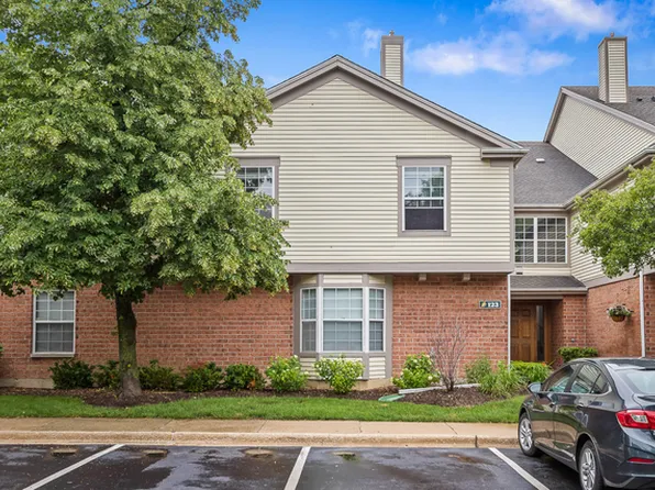 123 Crest Wood Ct APT 7, Schaumburg, IL 60195