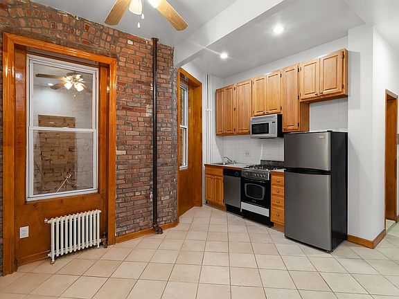 5th image of 326 E 11th St #3