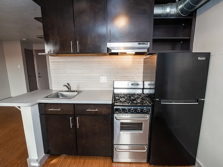 Altair Apartments — Photo 28