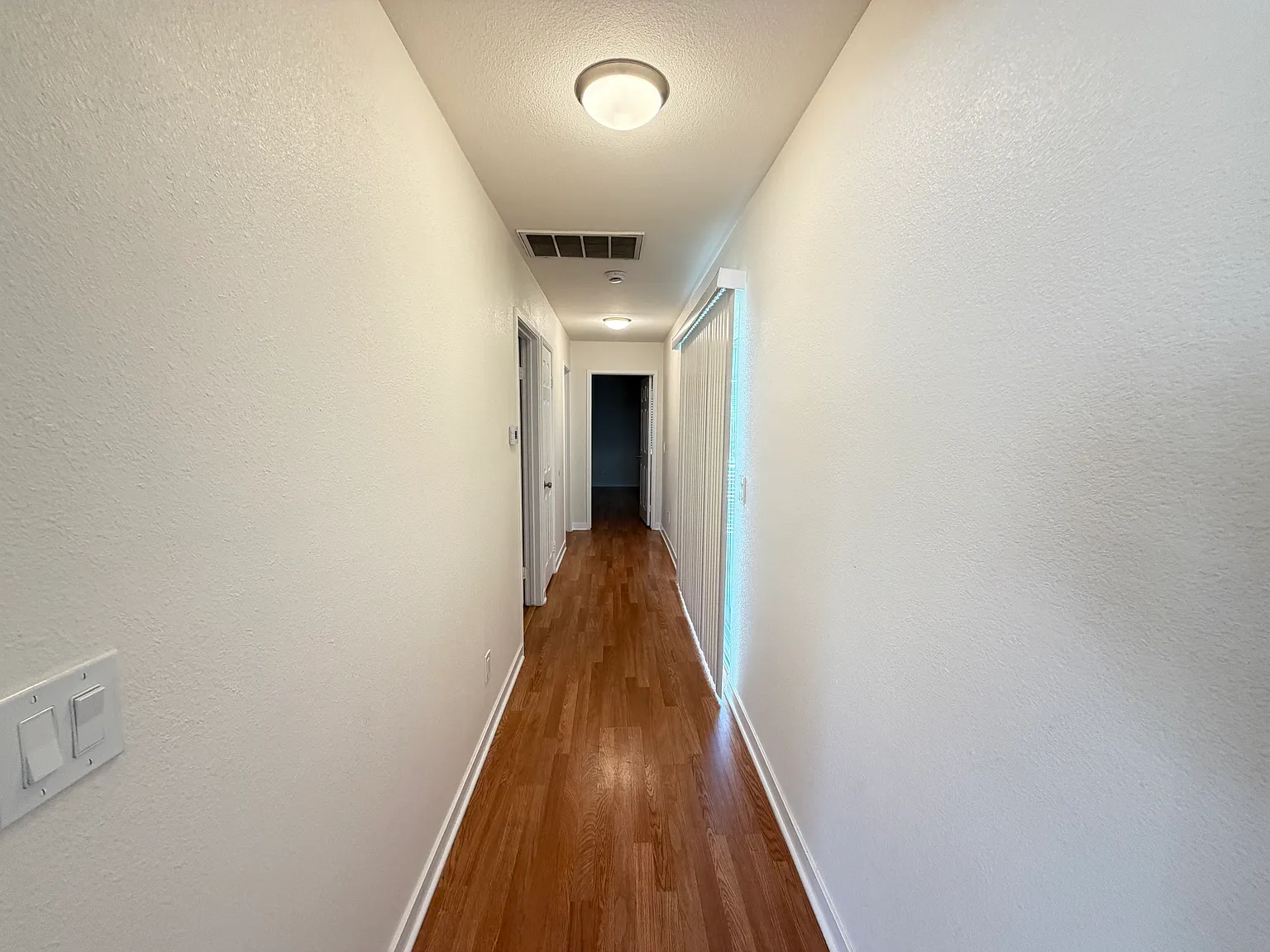 3 bed, 1260 sqft, $3,800 — Photo 3