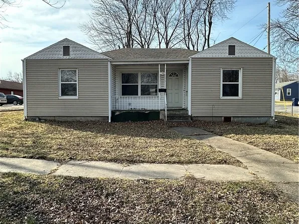 301 S Grand Ave, Eldon, MO 65026