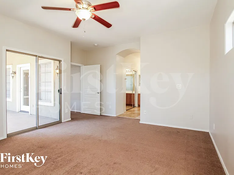 7803 S 5th Dr — Photo 10