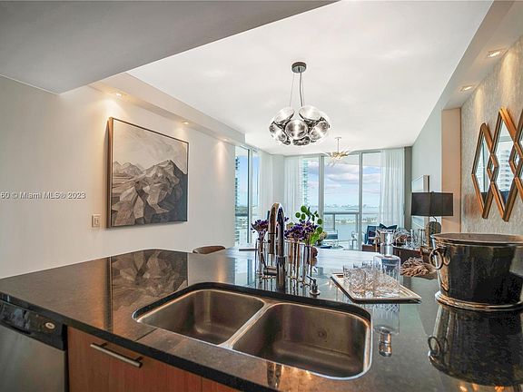 5th image of 480 NE 30th St APT 1804