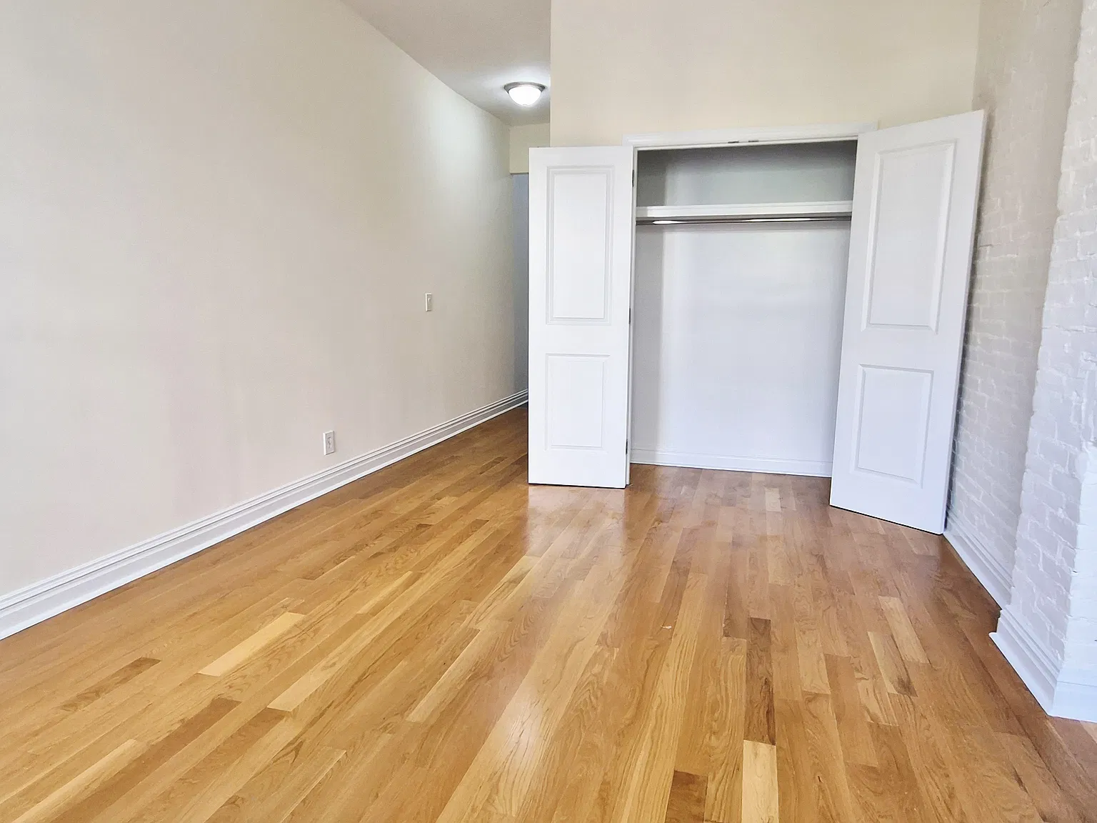 202 West 106th Street — Photo 2