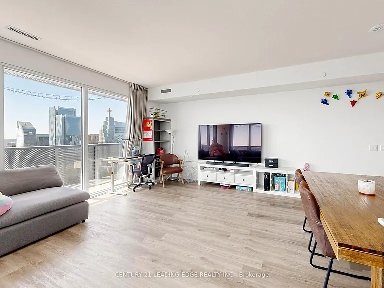 55 Cooper St #6211 — Photo 8