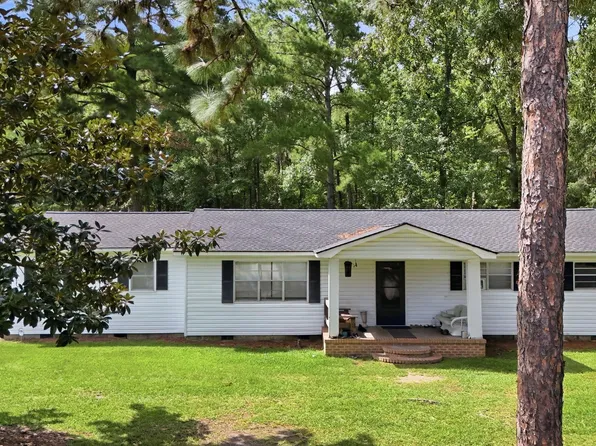 1011 Brick Chimney Rd., Georgetown, SC 29440