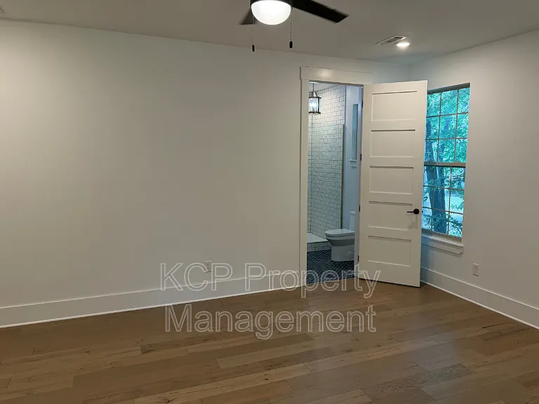 1813 Garland Ave #1 — Photo 9
