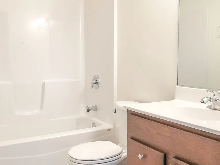 2402 Golf Rd — Photo 11